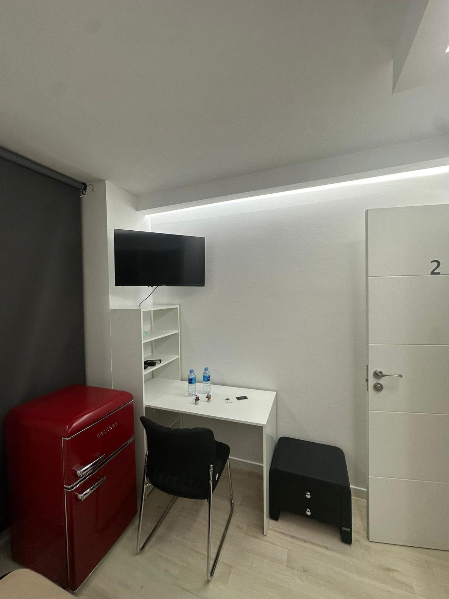 Aparthotel Mi Huesped Valencia, Aeropuerto Manises Extérieur photo