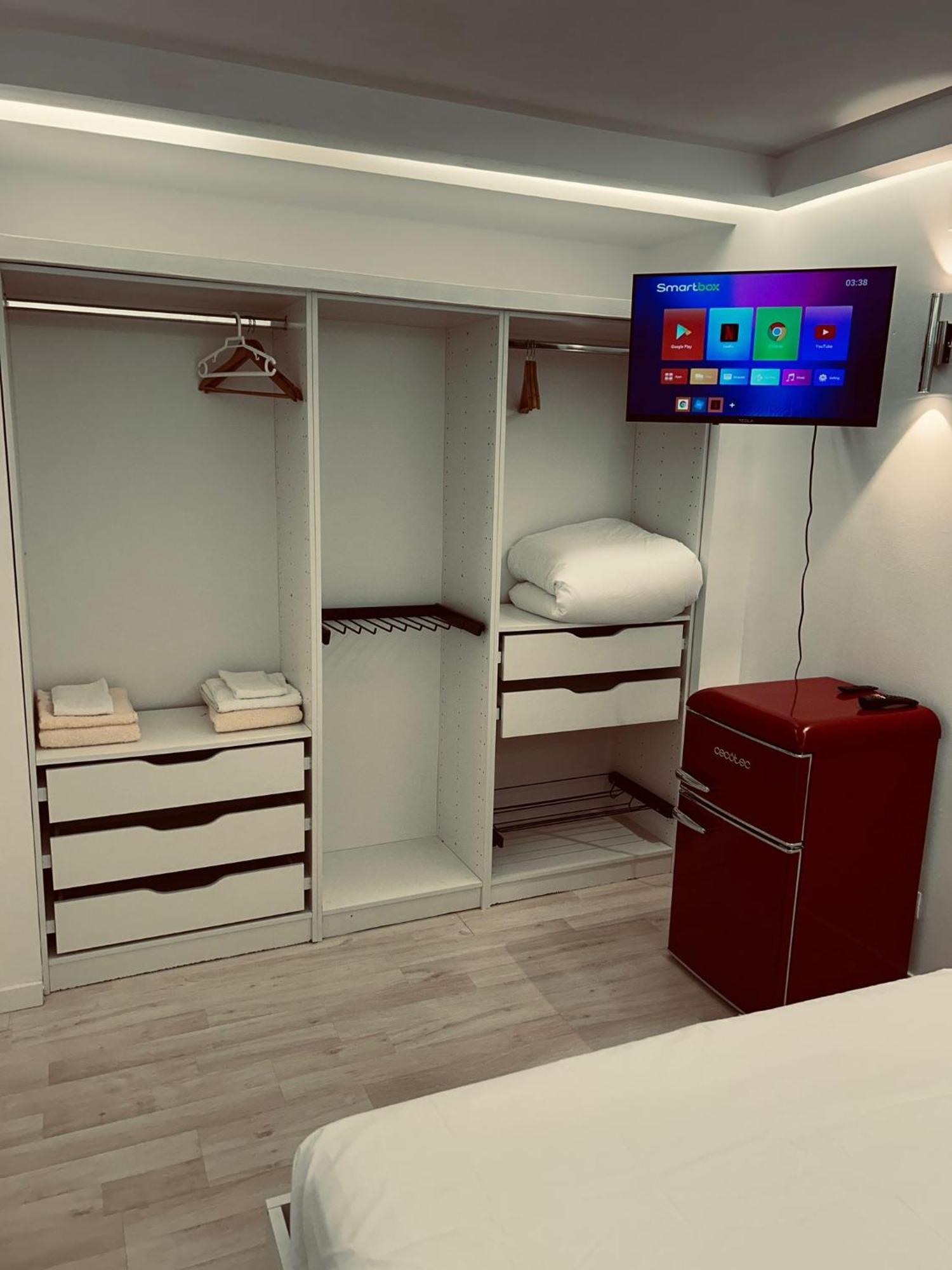 Aparthotel Mi Huesped Valencia, Aeropuerto Manises Extérieur photo